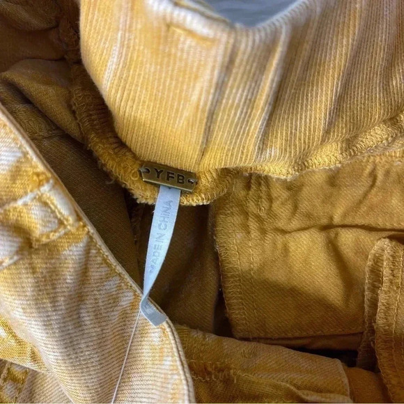 Young Fabulous and Broke YFB Khaki High Waisted Straight Leg Pants Size Medium - Picture 5 of 8